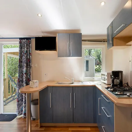 Mobilhome Family - Laurier Blanc