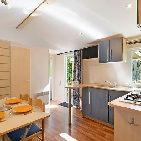 Mobilhome Family - Laurier Blanc Saint-Martial-de-Nabirat